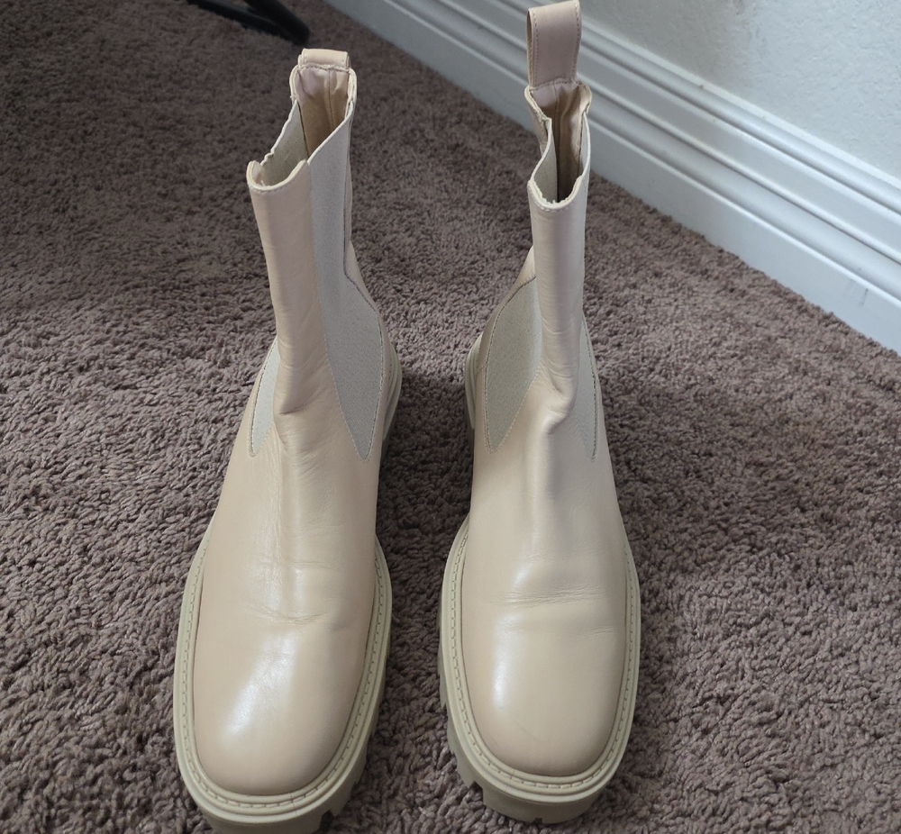 Zara Cream Leather Chelsea Boots with Lug Sole EU 41